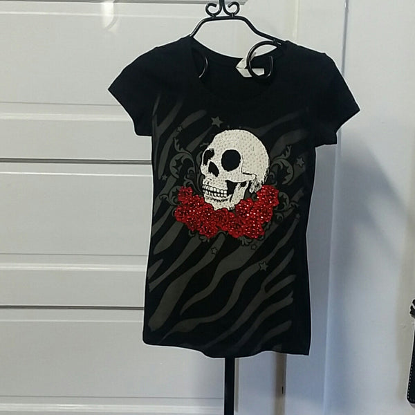 Black skull t-shirt